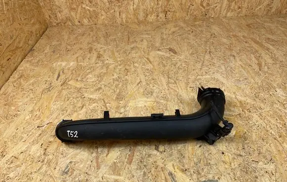 Volkswagen Golf VII Intercooler hose/pipe 04E145673C