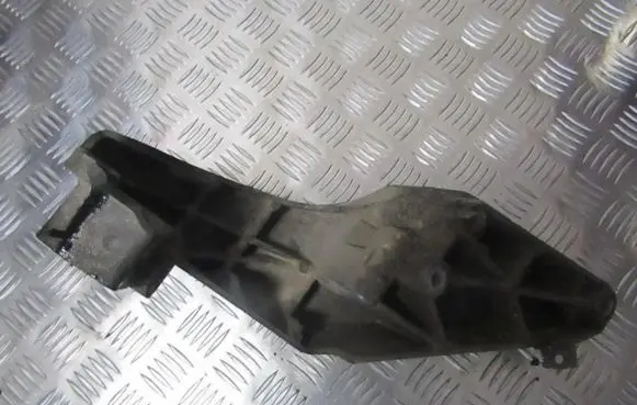 Opel Vectra B Engine mounting bracket 90502614 0047620