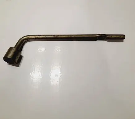 Mazda 5 Wheel nut wrench GSJ123CR