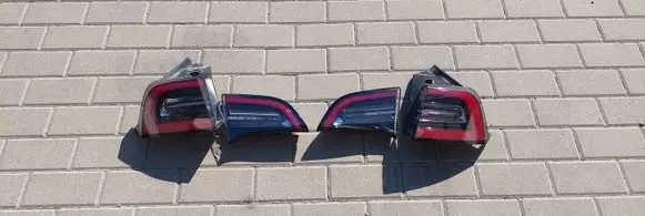 Tesla Model Y Rear/tail lights set 