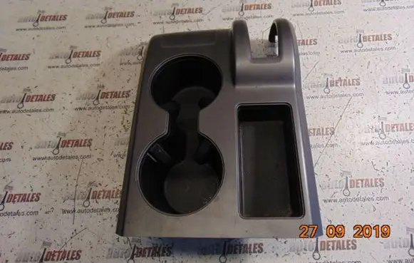 Cup holder front