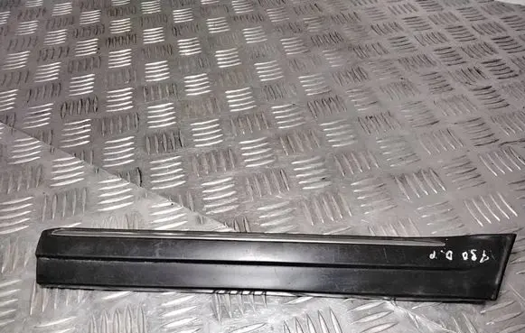 BMW 7 E32 Fender trim (molding) 19086821