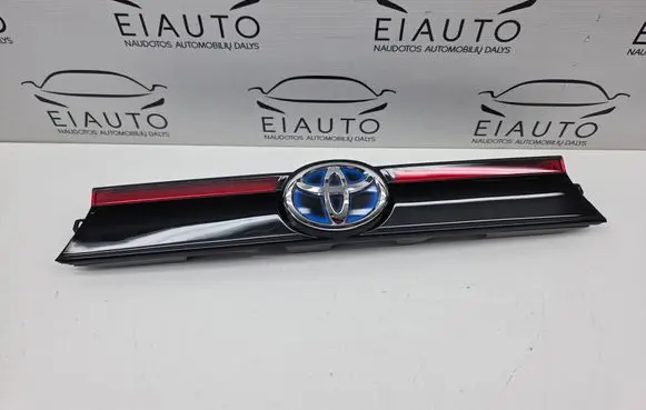Toyota Yaris Cross Trunk door license plate light bar 768010D760