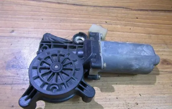 Front door window regulator motor