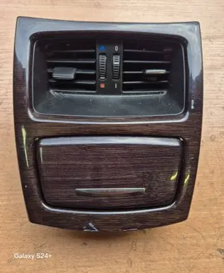 BMW 3 E92 E93 Rear air vent grill 5117001 B0600284 7129556