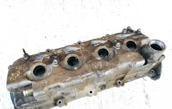 Toyota Avensis T220 Rocker cam cover 