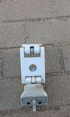 Renault Master III Rear door lower hinge