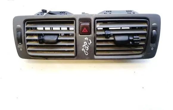 Volvo V50 Dash center air vent grill y01144