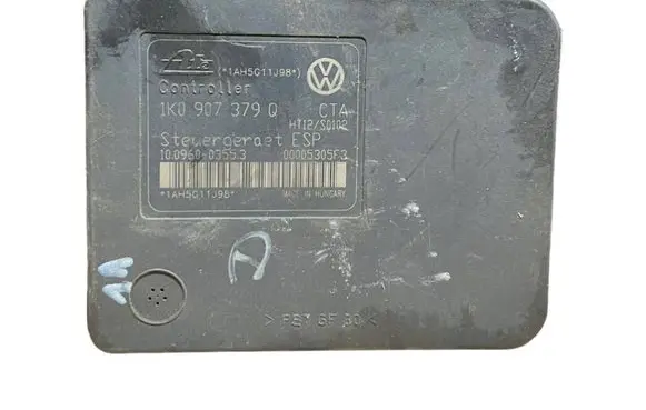 Volkswagen Golf V ABS Pump 1K0907379Q 1K0614517M 00005305F3