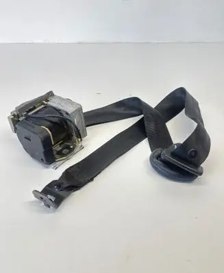 Skoda Octavia Mk1 (1U) Front seatbelt 33030330A