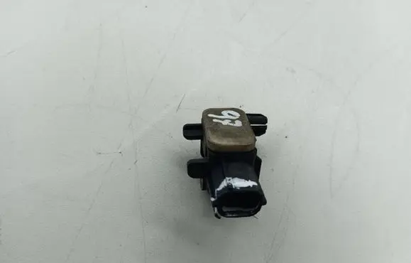 Nissan Juke I F15 Airbag deployment crash/impact sensor 2110120415100