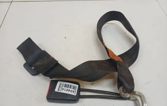 Volkswagen Caddy Rear seatbelt buckle 867857713B