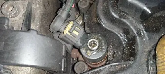 Opel Zafira B Fuel injector 0445110276