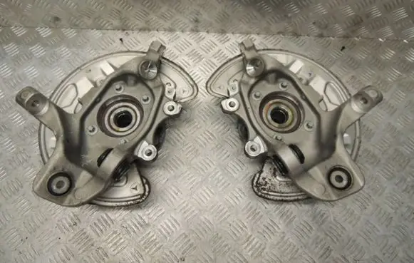 Mercedes-Benz C W205 Stub axle A2053570106