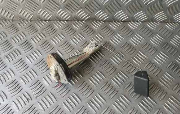 Fuel level sensor