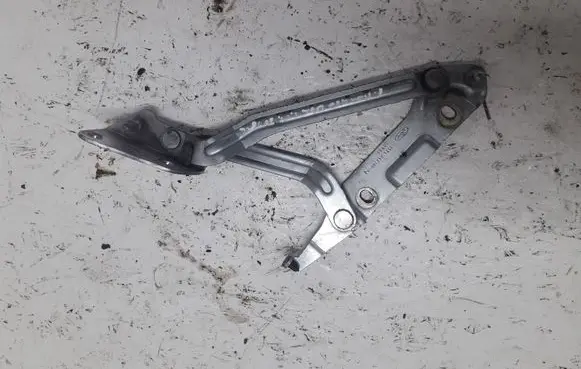 Ford Mondeo Mk III Tailgate/trunk/boot hinge