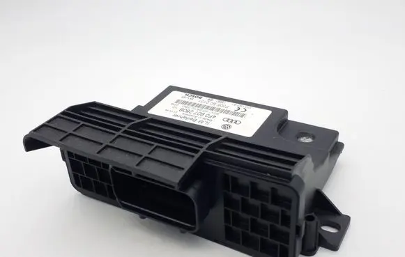 Audi Q7 4L Power management control unit 4F0907280B 4F0910280 F005S00101