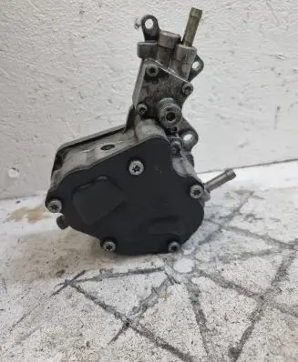 Audi A4 S4 B5 8D Vacuum pump 038145209A