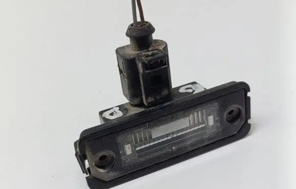 Volkswagen Polo IV 9N3 Number plate light 1J6943021B