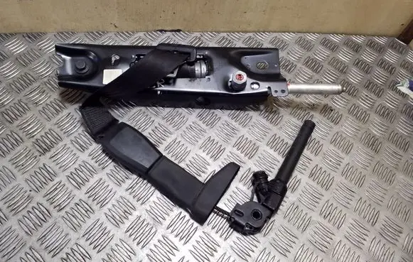 Volvo XC70 Front seatbelt 615309500A 6041213RHC 8623447