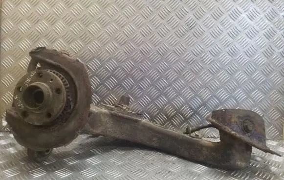 Volkswagen Golf IV Rear wheel hub 1J0505228F