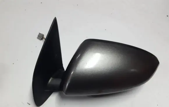 Nissan Qashqai Front door electric wing mirror 