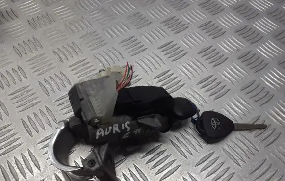 Toyota Auris 150 Ignition lock N0502638