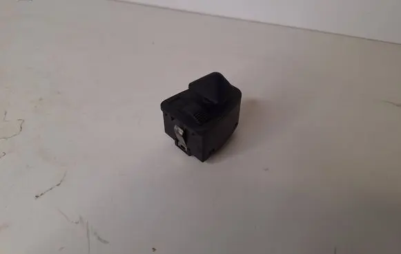 BMW 3 E46 Wing mirror switch 8373691