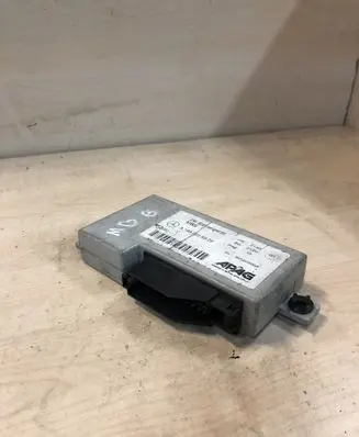 Mercedes-Benz B W245 AHM trailer towing control unit/module A1698208926