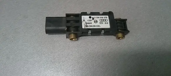 Audi A6 S6 C5 4B Airbag deployment crash/impact sensor 8E0959643A