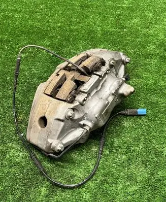 BMW X5 G05 Front brake caliper 688178302