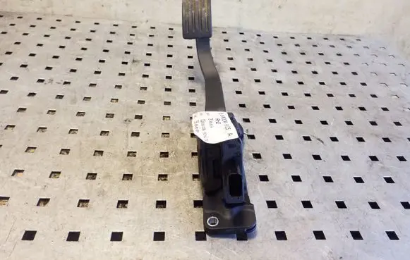 Ford Focus Accelerator throttle pedal BV619F836BB 6PV01036832
