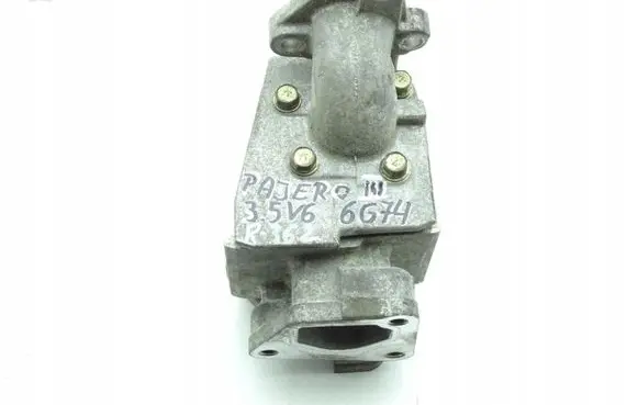 Mitsubishi Pajero Thermostat housing MITSUBISHI_PAJERO_III_99-06_3.5_V6_OBUDOWA_TERMOSTATU_KRÓCIEC_WODY