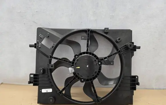 Renault Clio V Electric radiator cooling fan 214813070