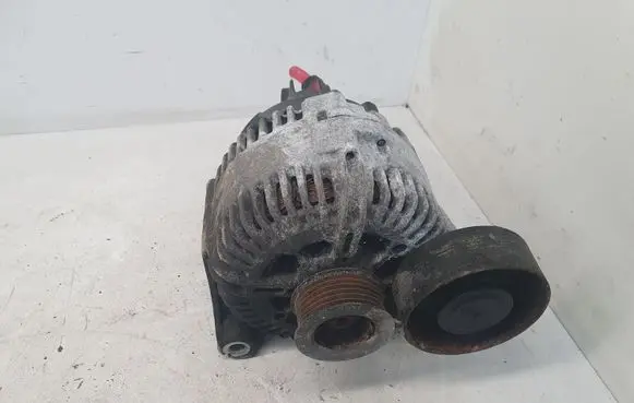 BMW 5 E60 E61 Generator/alternator 7799204