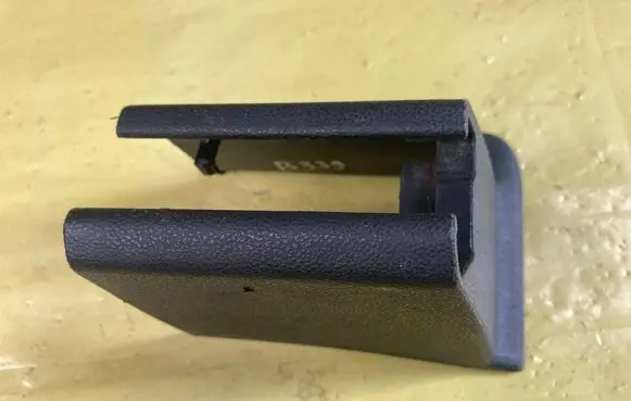 Mercedes-Benz B W245 Front driver seat rail trim A1699190720