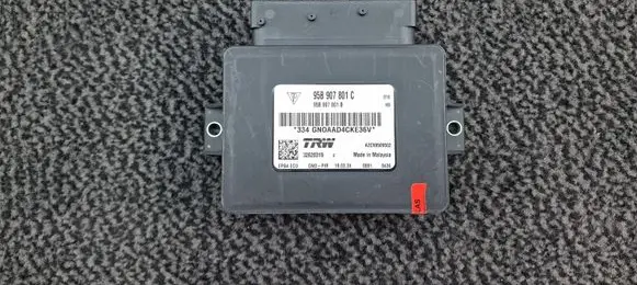 Porsche Macan (95B) Hand brake control module 95B907801C 95B907801B