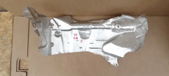 BMW X1 U11 Heat shield in engine bay 6891026 3210 21500510