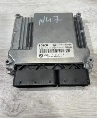 BMW 1 E81 E87 Engine control unit/module 7811701 0281015042 030116893