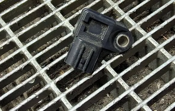 Mitsubishi ASX Fuel pressure sensor 