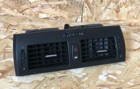 BMW X3 E83 Dash center air vent grill 3415965