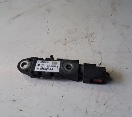 Chrysler Voyager Airbag deployment crash/impact sensor 04896023AA 1100301629 280205