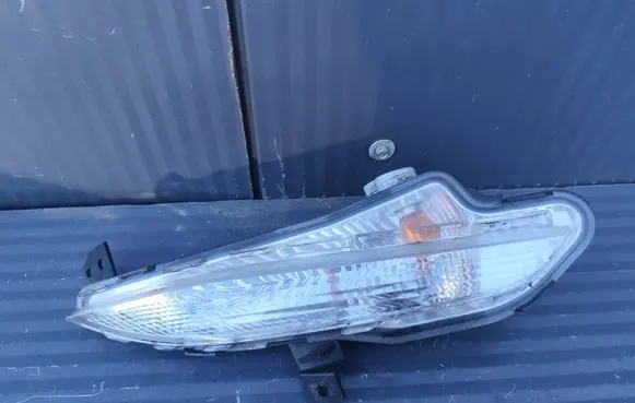 Front indicator light