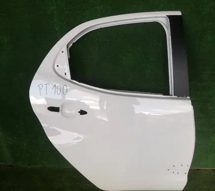 Toyota Yaris XP210 Rear door 67003K0060