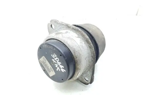 Engine mount bracket