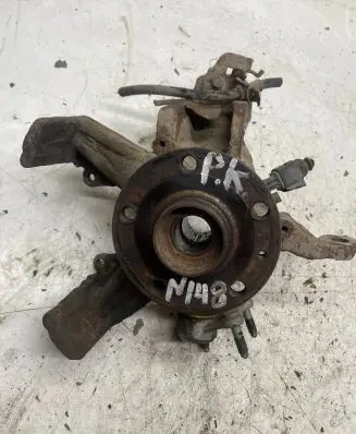Skoda Octavia Mk2 (1Z) Front wheel hub