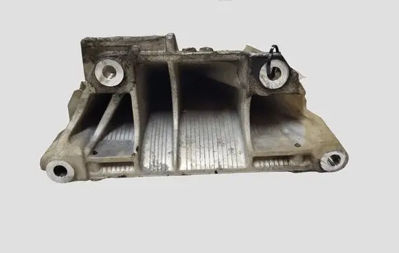 BMW X5 E70 Engine mounting bracket 6790022 58091210