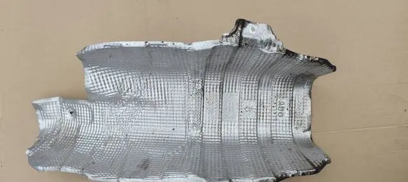 Nissan Note (E12) Exhaust heat shield 747513VD0C