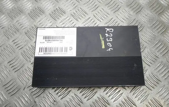 Jeep Grand Cherokee Sound amplifier P05091214AG R2304
