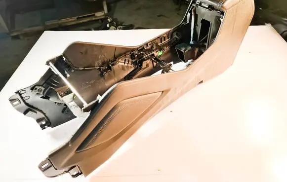 Hyundai Tucson TL Armrest 84690D7200 84620D7001 M84611D7200